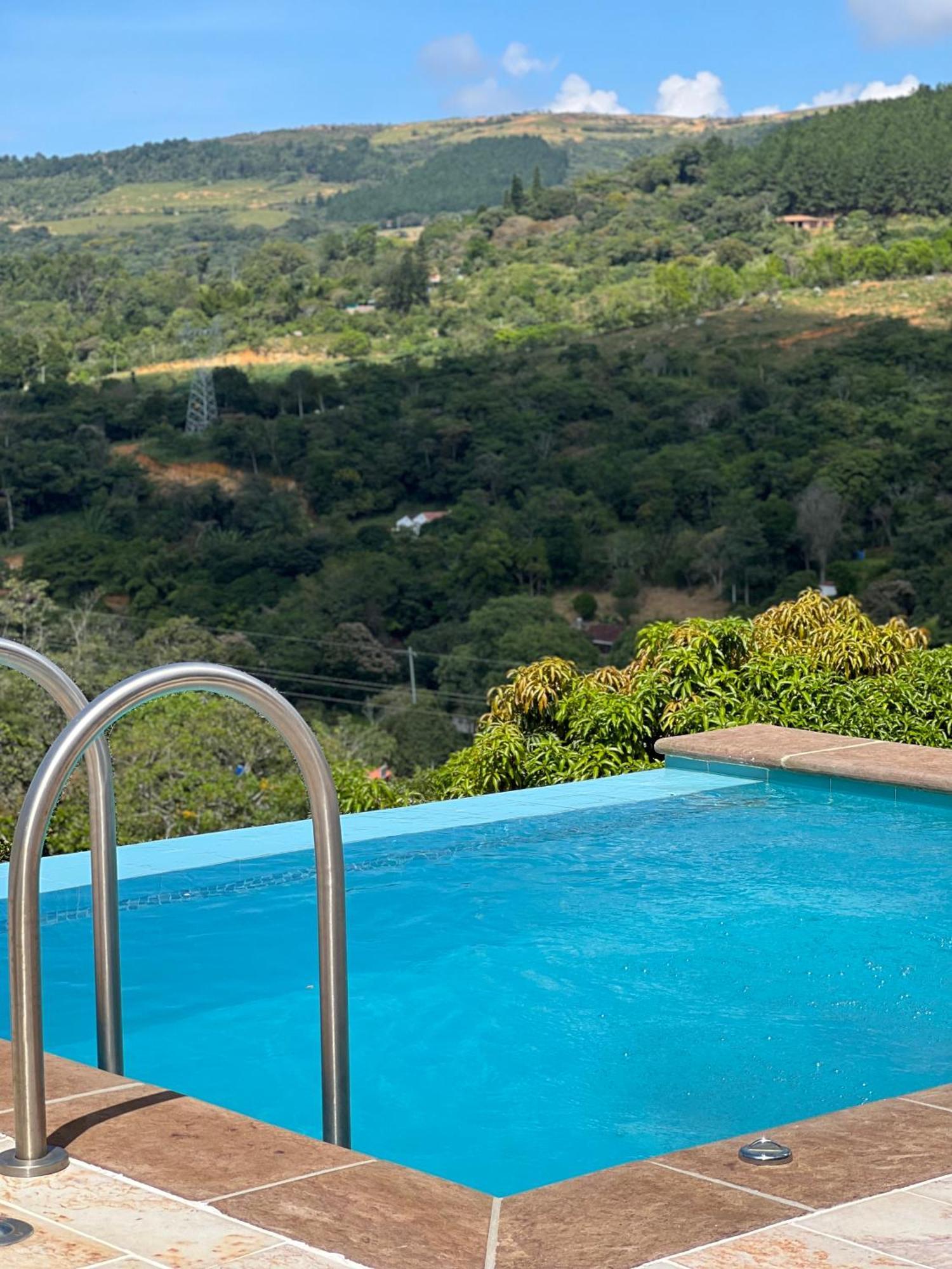 Hotel Campestre Palmas Del Zamorano San Gil Eksteriør bilde