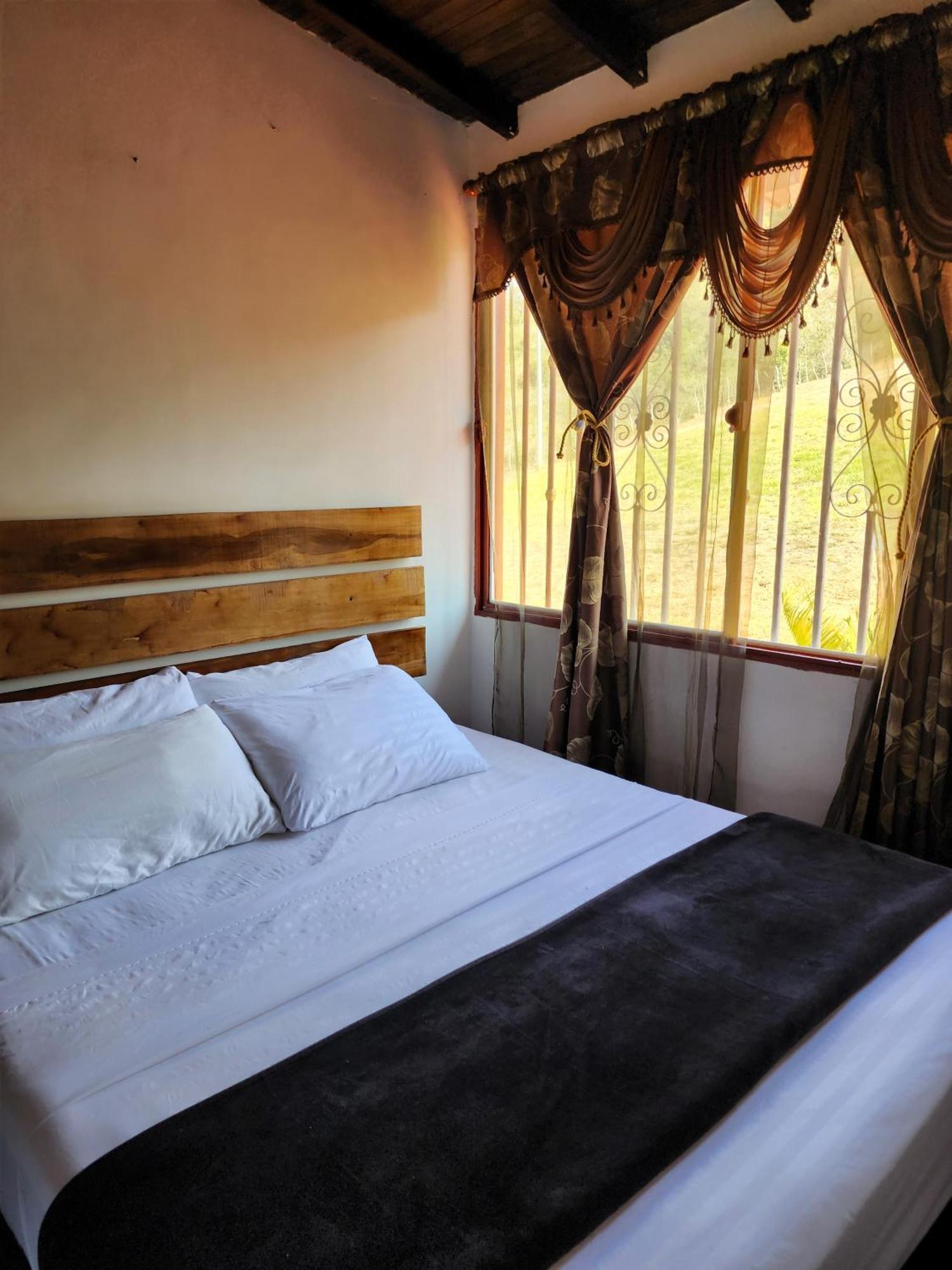 Hotel Campestre Palmas Del Zamorano San Gil Eksteriør bilde