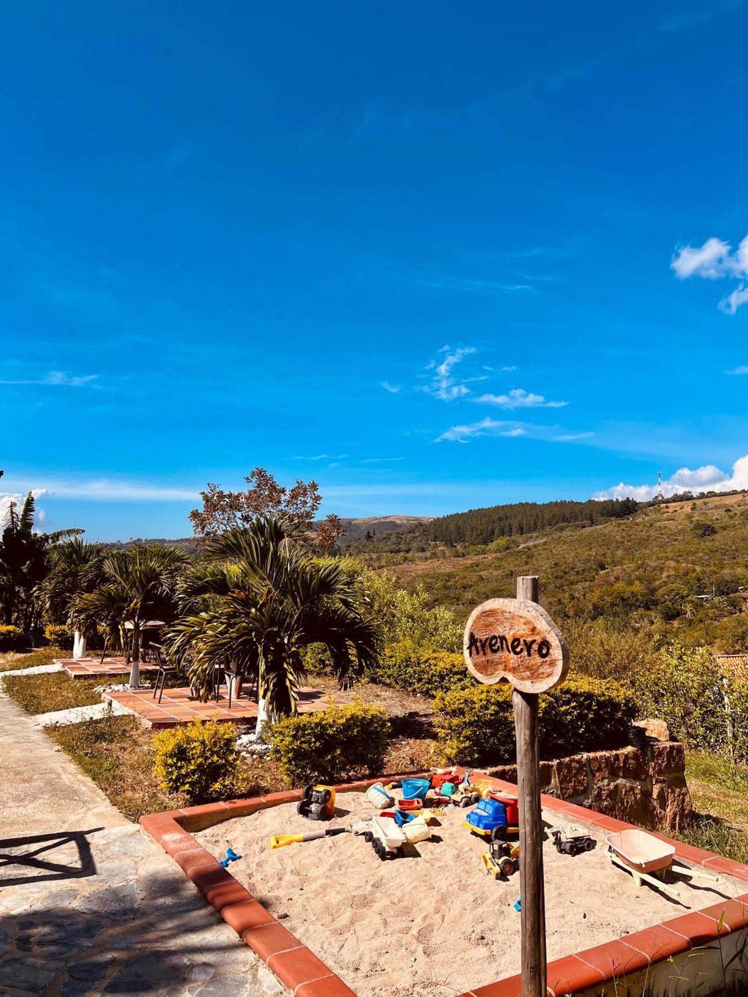 Hotel Campestre Palmas Del Zamorano San Gil Eksteriør bilde